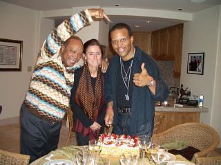 Quincy_julie_and_jb_cut_birthday_cake_1