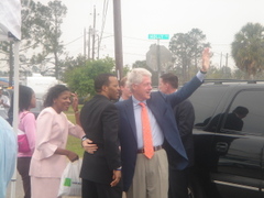 Gulf_port_mississippi_with_former_presid